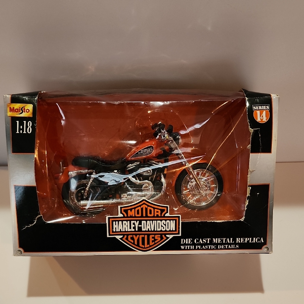 Harley-Davidson  Cast Motorcycle Model